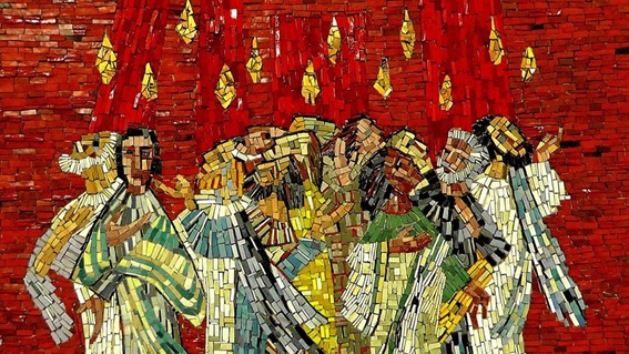 Este mosaico sobre el Pentecostés, muestra el fuego como un elemento representativo del Espiritu santo. Foto: Holger Schué, cortesía de Pixabay.